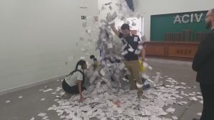 Leia mais sobre o artigo Campanha Natal de Prêmios da ACIV premia consumidores com 1 Fiat Mobi e 2 Motos.