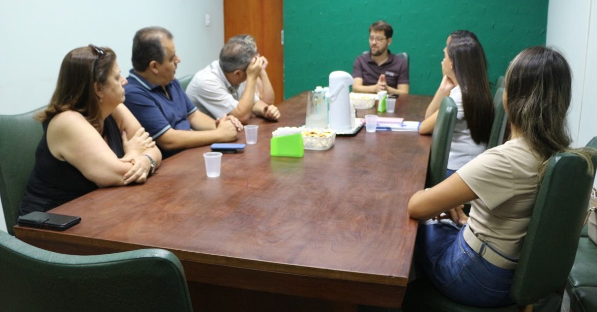 No momento, você está visualizando 1ª Edição de 2020 do Café com Presidente, reúne comerciantes da Rua Delfim Moreira
