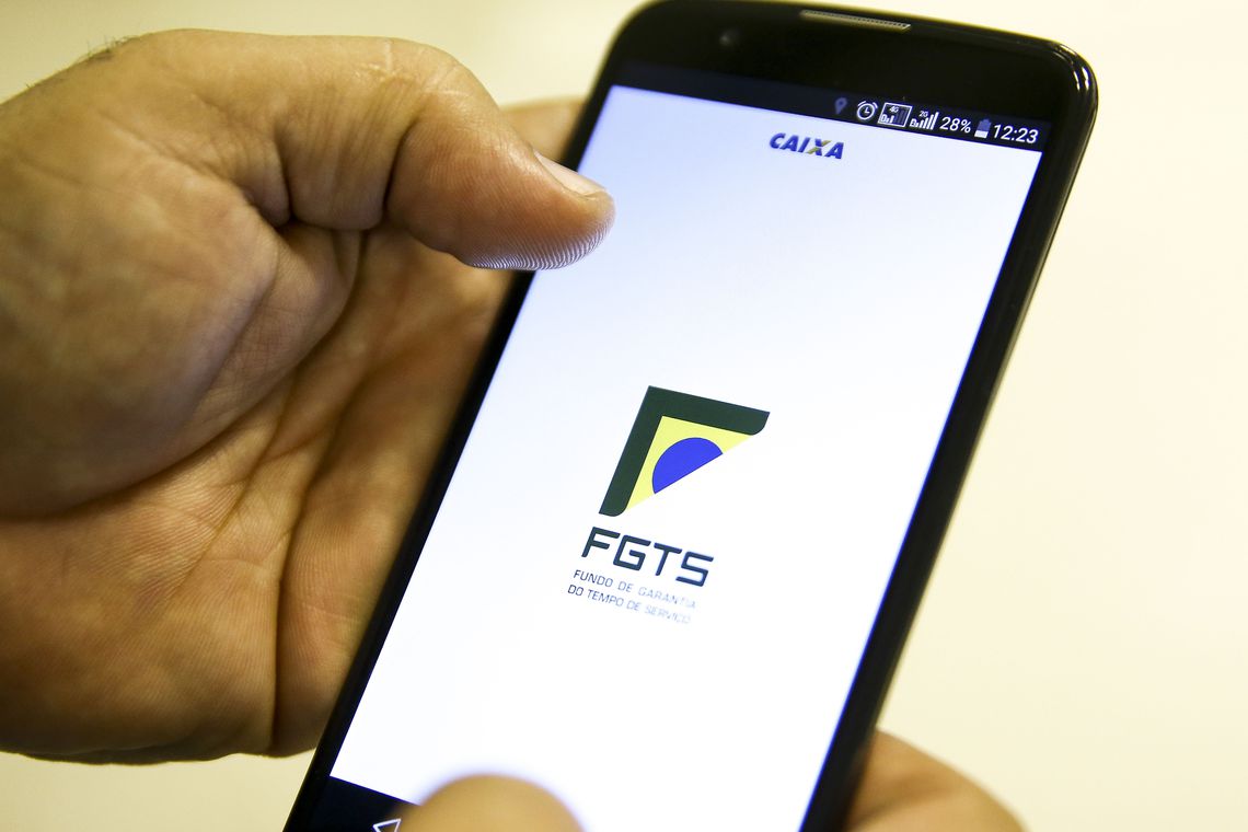 No momento, você está visualizando Recolhimento do FGTS de domésticos pode ser suspenso por 3 meses