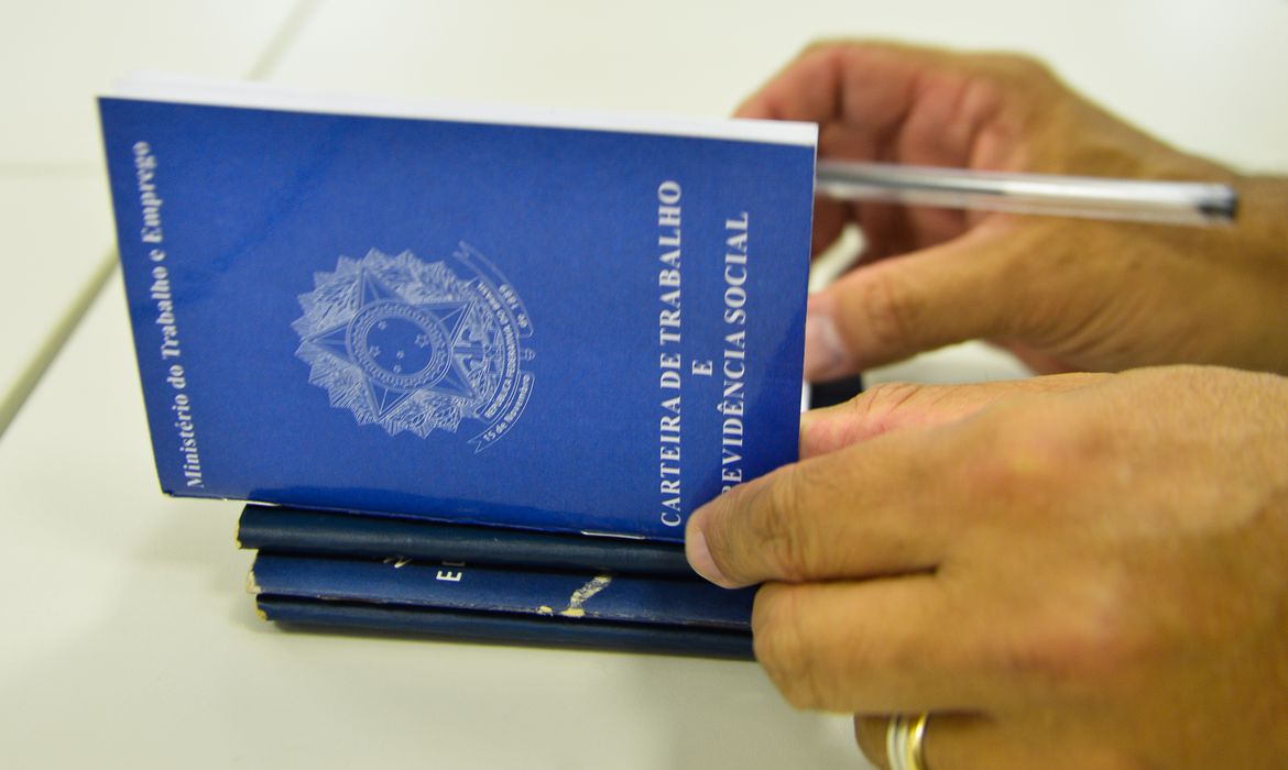No momento, você está visualizando Empregado suspenso do trabalho receberá até 100% do seguro-desemprego