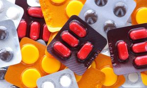 Leia mais sobre o artigo Publicada MP que suspende reajuste de medicamentos por 60 dias