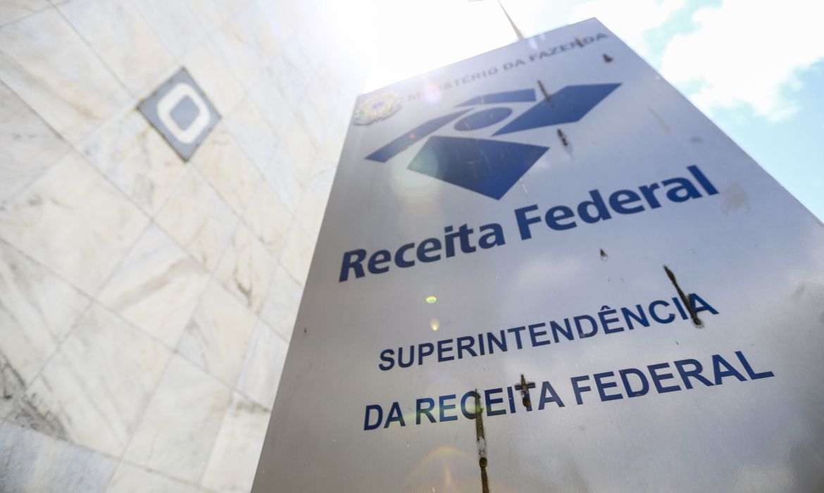 No momento, você está visualizando Receita adia pagamento do Simples Nacional em três meses
