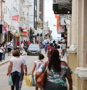 Leia mais sobre o artigo Dia dos Namorados: Pesquisa realizada pela ACIV aponta crescimento nas vendas na próxima semana