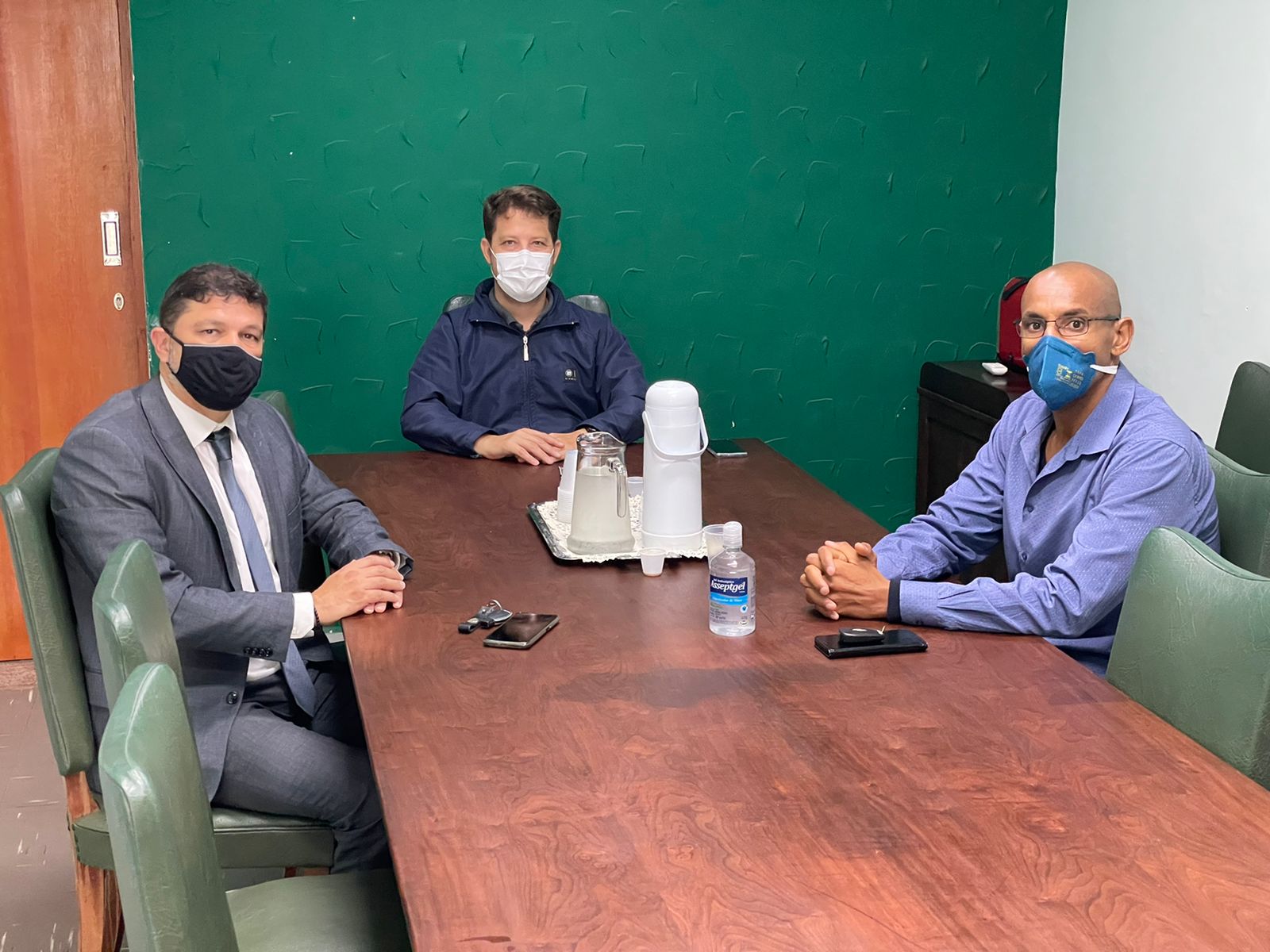 No momento, você está visualizando ACIV recebe presidente do Sindicato dos Servidores Públicos Municipais de Varginha
