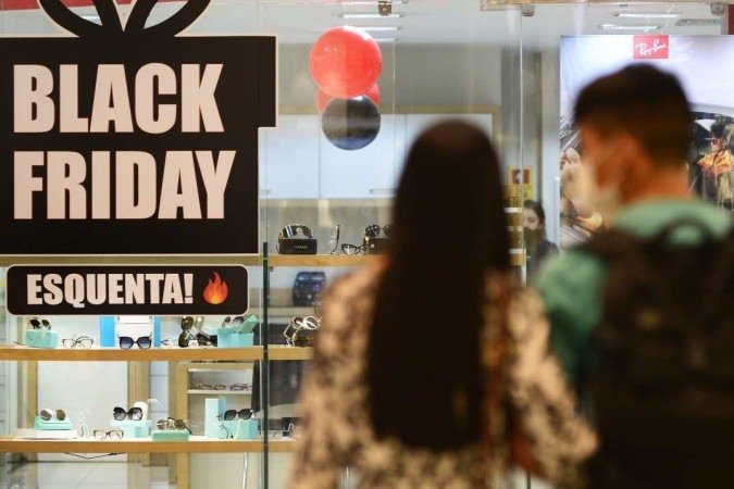 No momento, você está visualizando Black Friday movimenta Centro de Varginha nesta sexta-feira