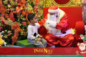 Leia mais sobre o artigo Apresentação de viola no quarto dia de funcionamento da Casa do Papai Noel