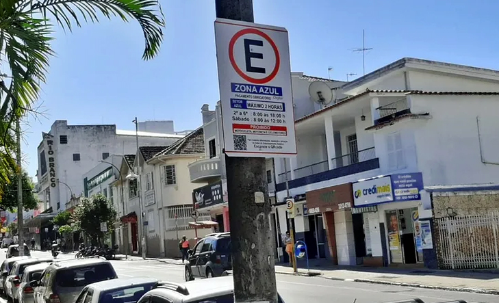 No momento, você está visualizando Aprovado projeto de lei para implementação de gratuidade de 10 minutos na “Área Azul”