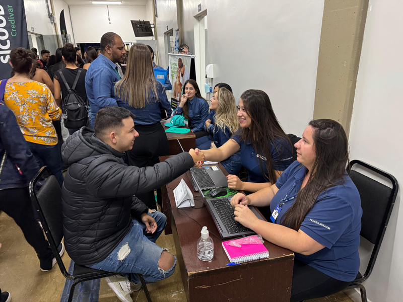 No momento, você está visualizando ACIV participa da 1ª Feira do Microempreendedor e oferece suporte técnico aos empresários