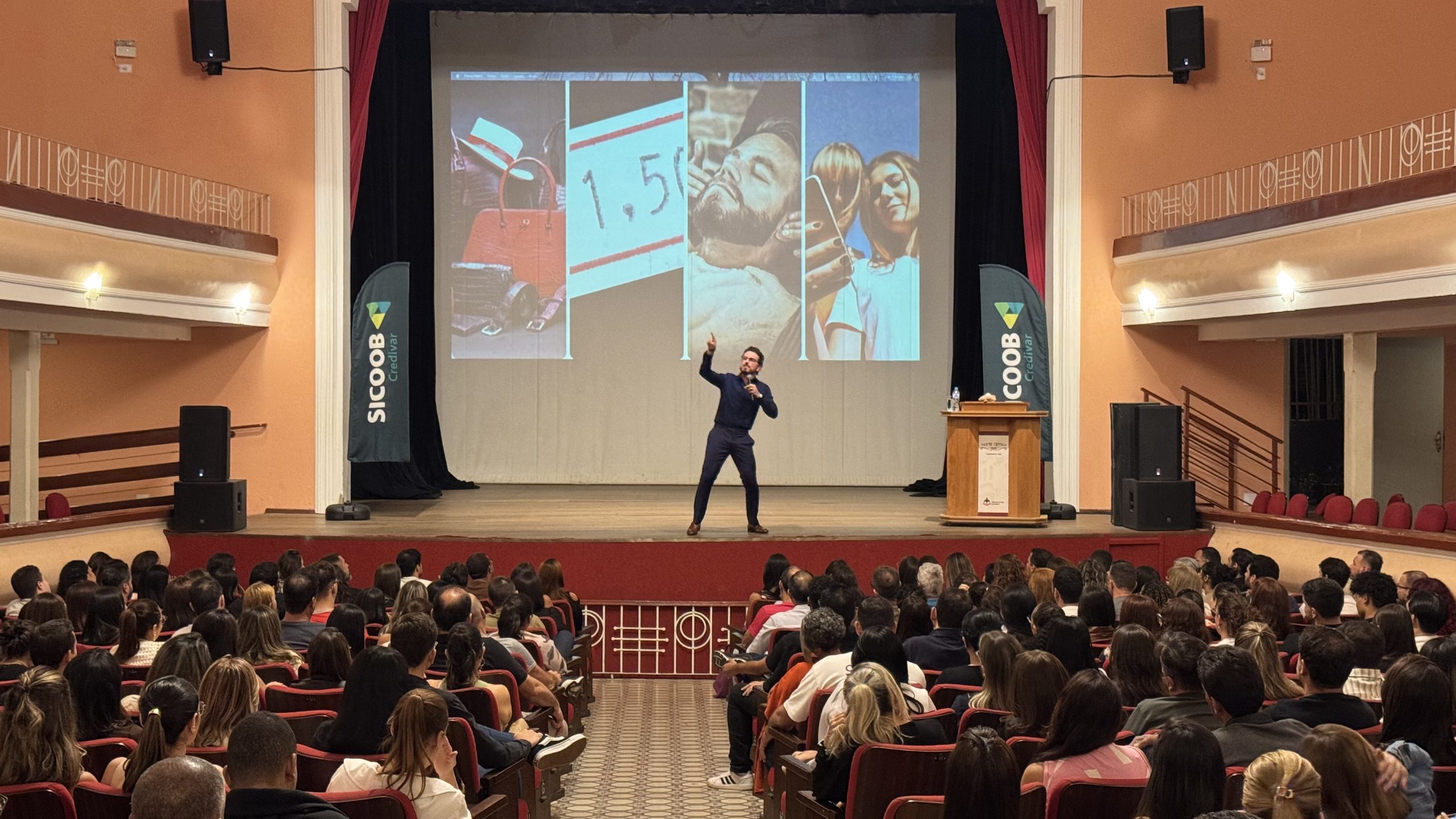 No momento, você está visualizando ACIV reúne mais de 300 pessoas em palestra com Thiago Varejo no Theatro Capitólio